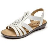 VJH WOMEN'S FLAT SANDALS WITH RHINESTONES (SIZE 9.5) White