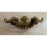 Vintage lyster L-1207 Colonial Batwing Antique Brass Dresser Drawer Pulls Handle