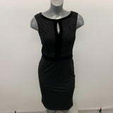Donna Sleeveless Shift Dress Women's Size Small Black Front Keyhole Scoop Neck Lace Overlay