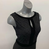 Donna Sleeveless Shift Dress Women's Size Small Black Front Keyhole Scoop Neck Lace Overlay
