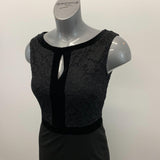 Donna Sleeveless Shift Dress Women's Size Small Black Front Keyhole Scoop Neck Lace Overlay