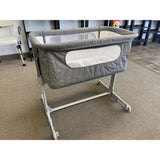 JuJu World Bassinet - Portable - Metal Frame - Carry Bag