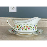 Paragon (Anastasia) By Appointment To The Queen Bone China Gravy Boat And Tray